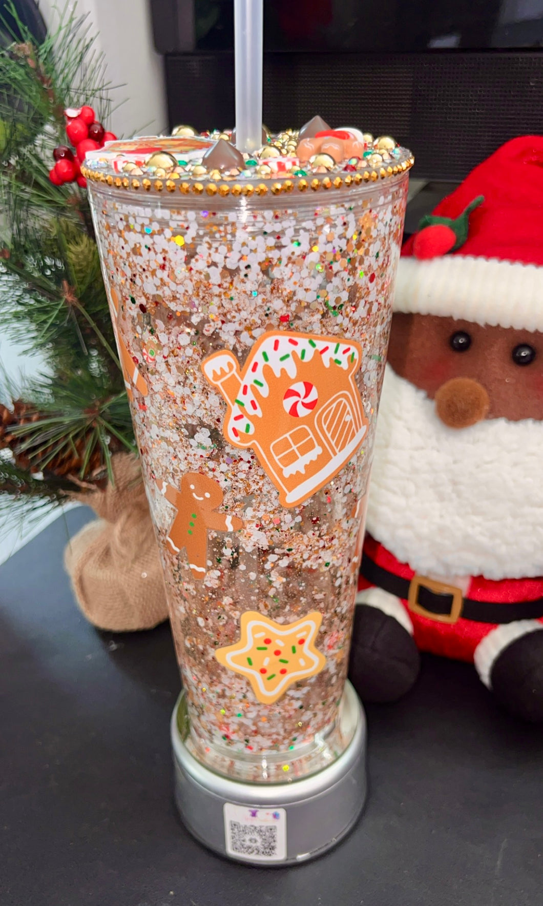 Snow globe gingerbread tumbler