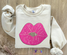 Load image into Gallery viewer, Pink kiss sweater
