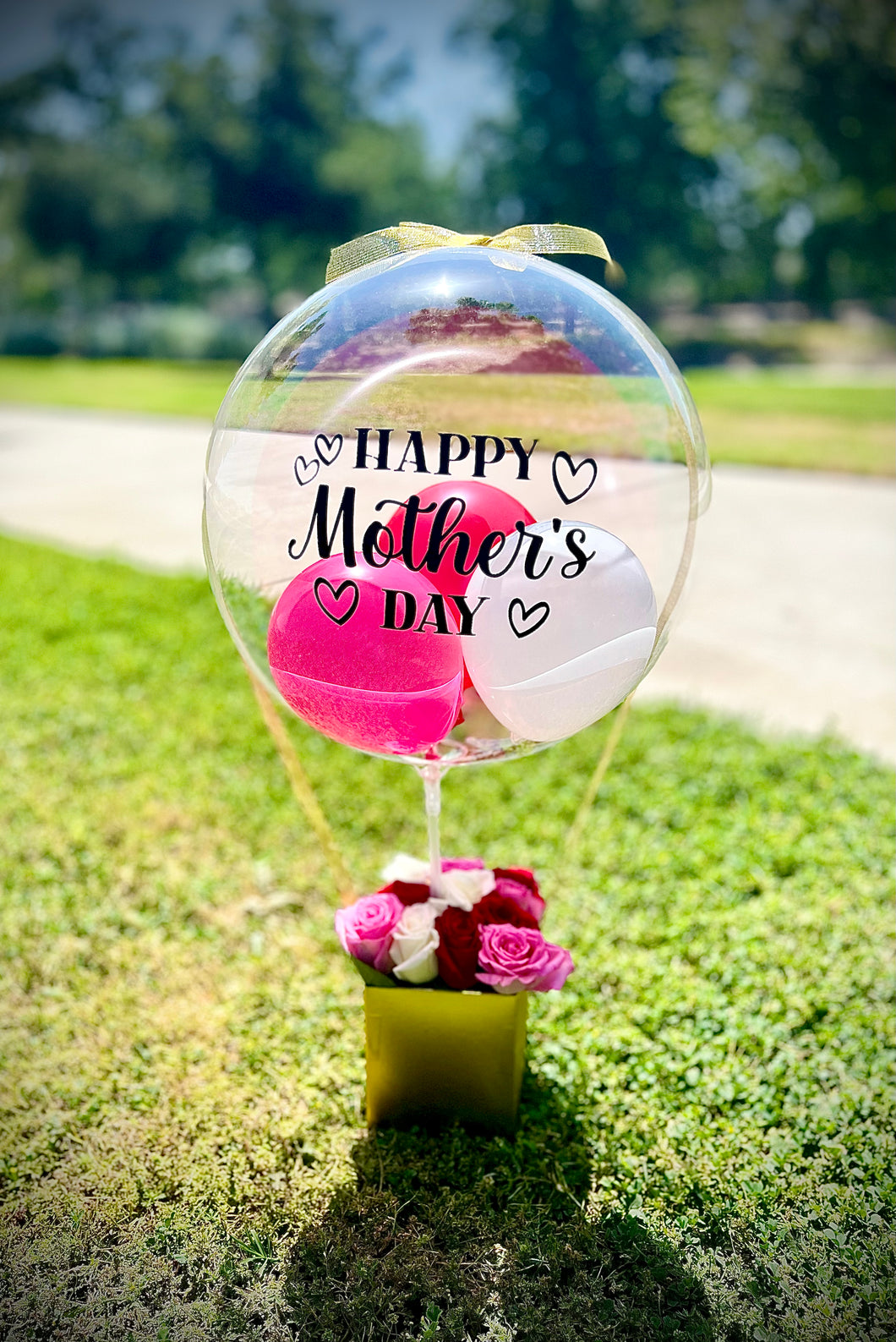 Mother’s Day balloon with roses