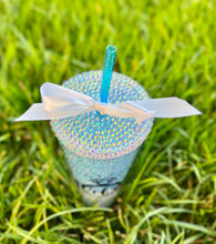 Load image into Gallery viewer, Wifey bling cup
