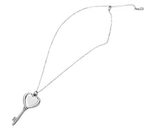 Load image into Gallery viewer, Heart key Necklace

